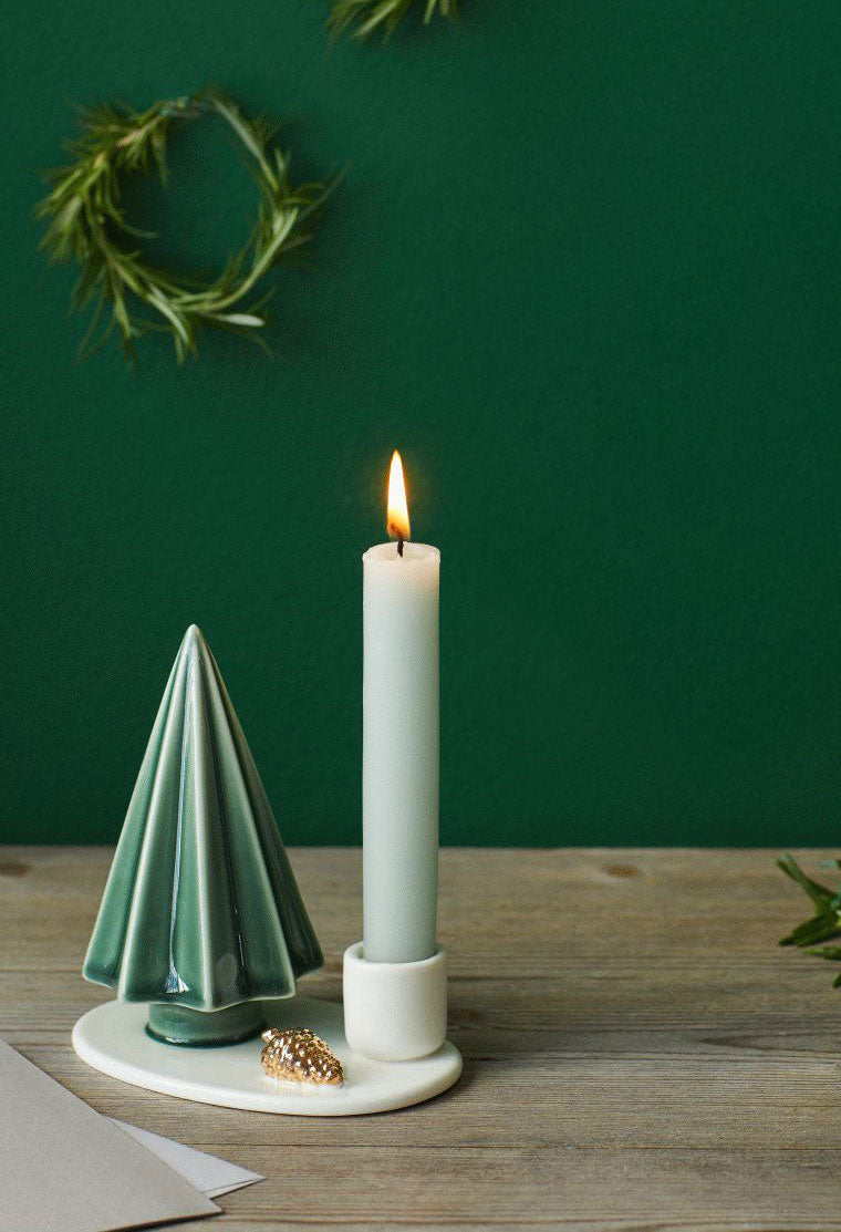 Porcelain candle holder with tree
