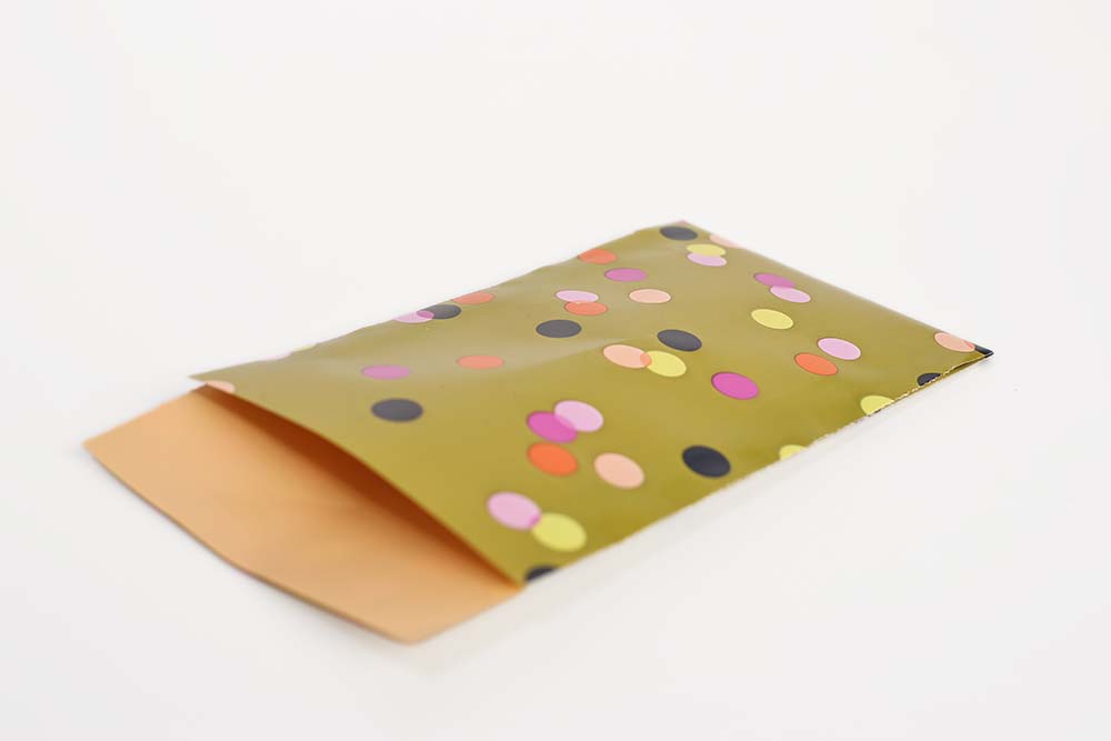 Papiergeschenktüte Little Dots 7 x 13 cm – Bild 2